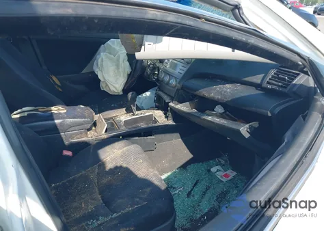 2010 Toyota Camry Se z USA, uszkodzony, nr VIN 4T1BF3EK3AU502428